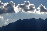 Sul CORNO ZUCCONE, guardiano della Val Taleggio, l’8 novembre 2016 - FOTOGALLERY
